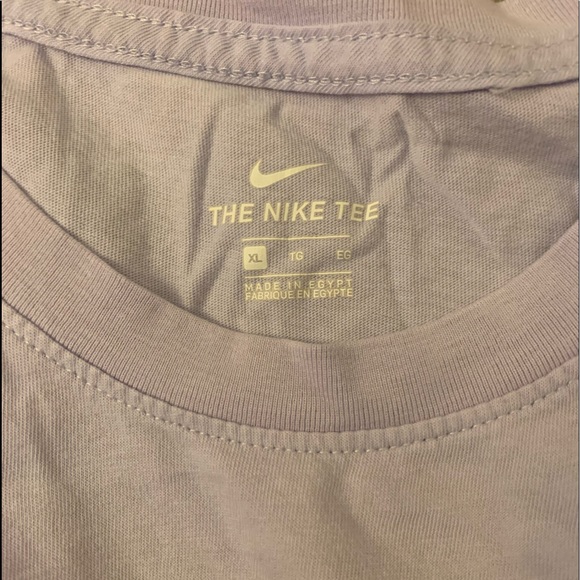 Girls Nike Purple T-shirt - Picture 2 of 2